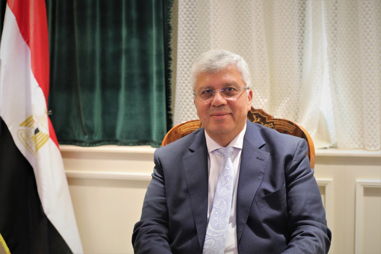 وزير التعليم العالى يغادر إلى باريس للمشاركة في الدورة الثانية والأربعين للمؤتمر العام لليونسكو