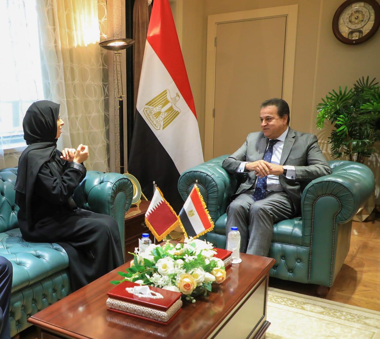 وزير الصحة يستقبل وزيرة التعاون الدولي بقطر لبحث دعم الأشقاء الفلسطينيين في قطاع غزة