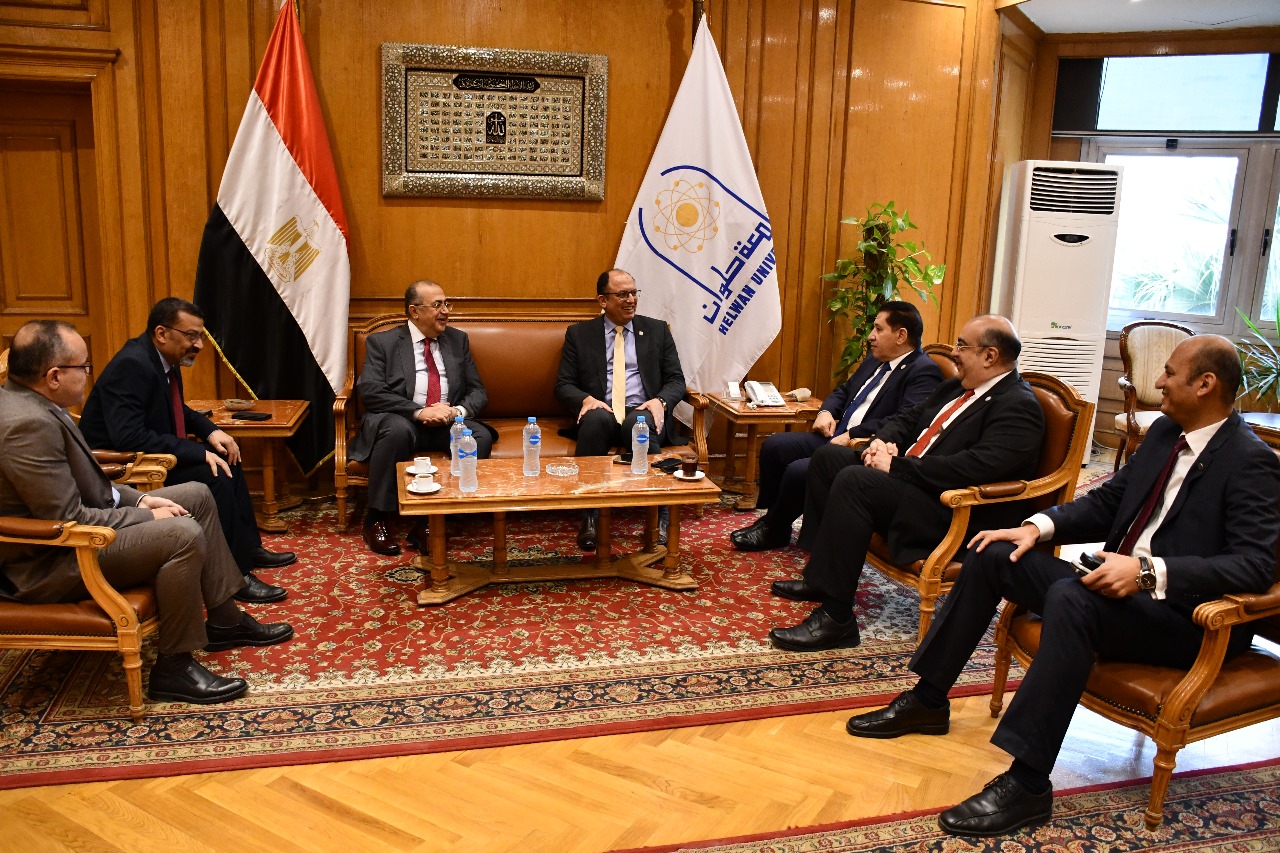 جامعة حلوان ومعهد تيودور بلهارس يوقعان مذكرة تفاهم لتطوير البحث العلمي