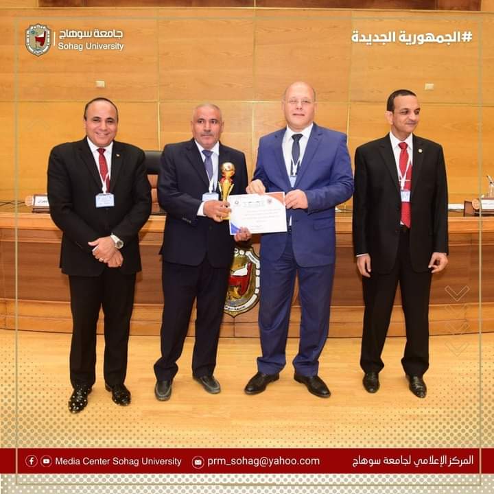 صاحب مبادرة يلا نشجع بعضنا نبتكر يفور بكأس الابتكار بجامعة سوهاج 