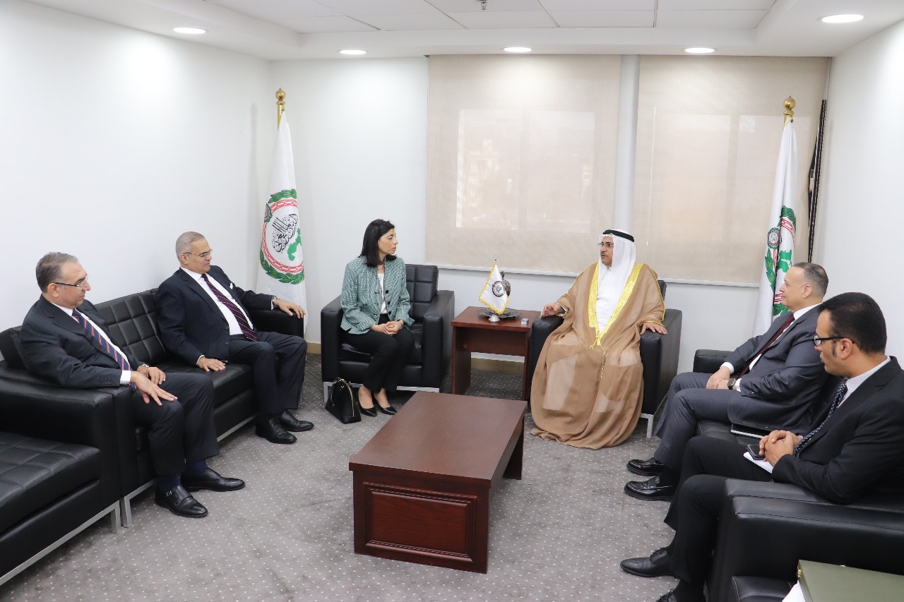 العسومي يستقبل مساعد وزير الخارجية المصري للشؤون البرلمانية، ويشيد بدور الدولة المصرية برئاسة الرئيس السيسي