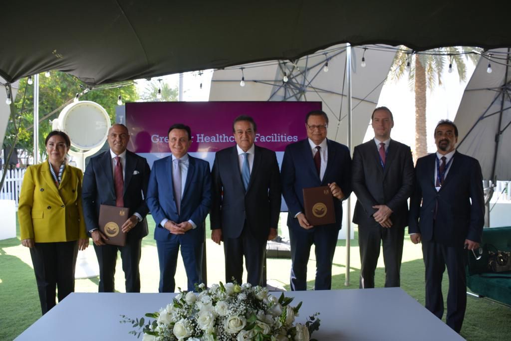 وزير الصحة يشهد توقيع بروتوكول تعاون بين هيئة الاعتماد وشركة أسترازنيكا