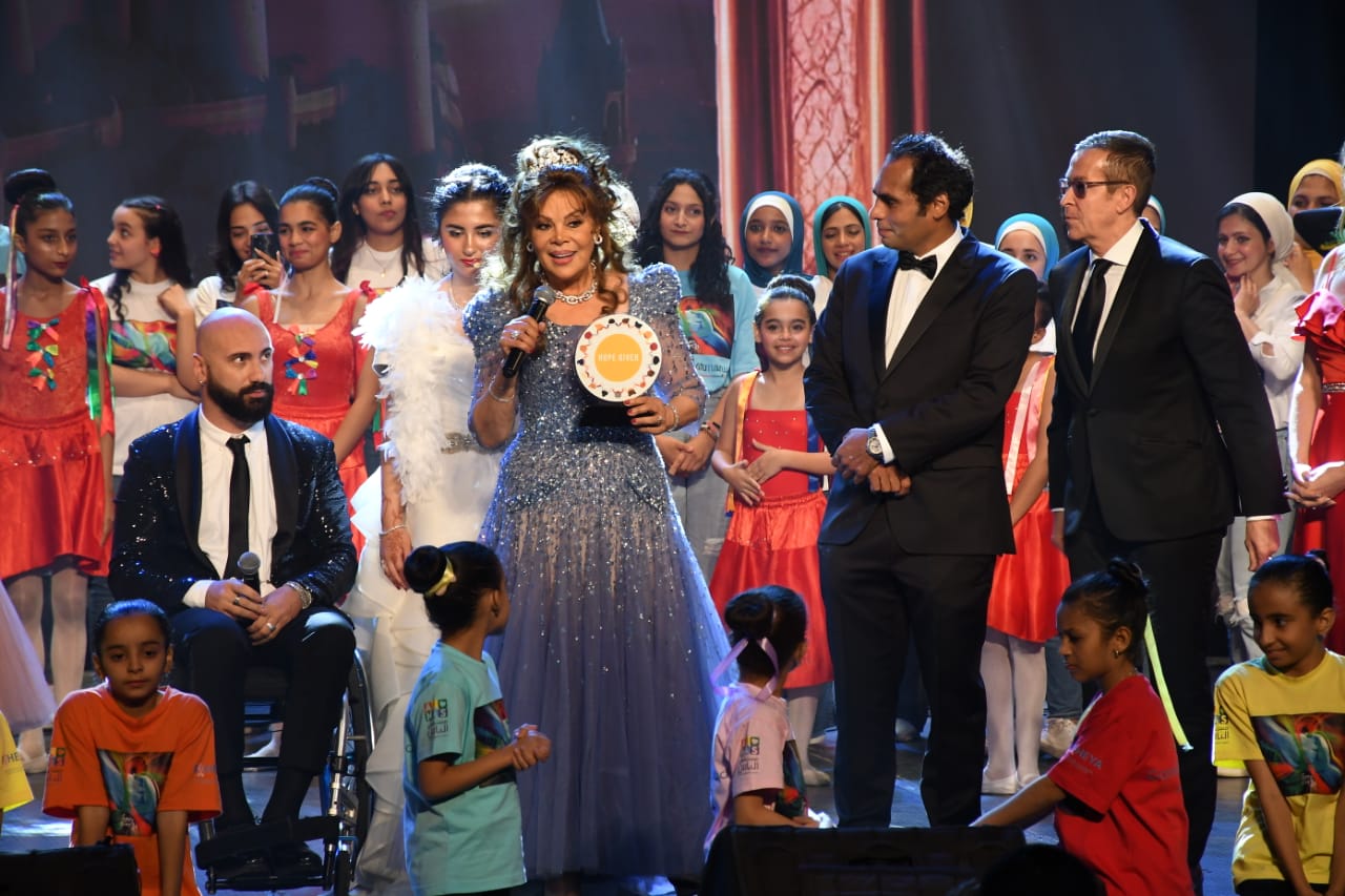 حفل بمواصفات عالمية لحملة مانحي الأمل بحضور صفاء ابو السعود وحفيدة شارلي شابلن 