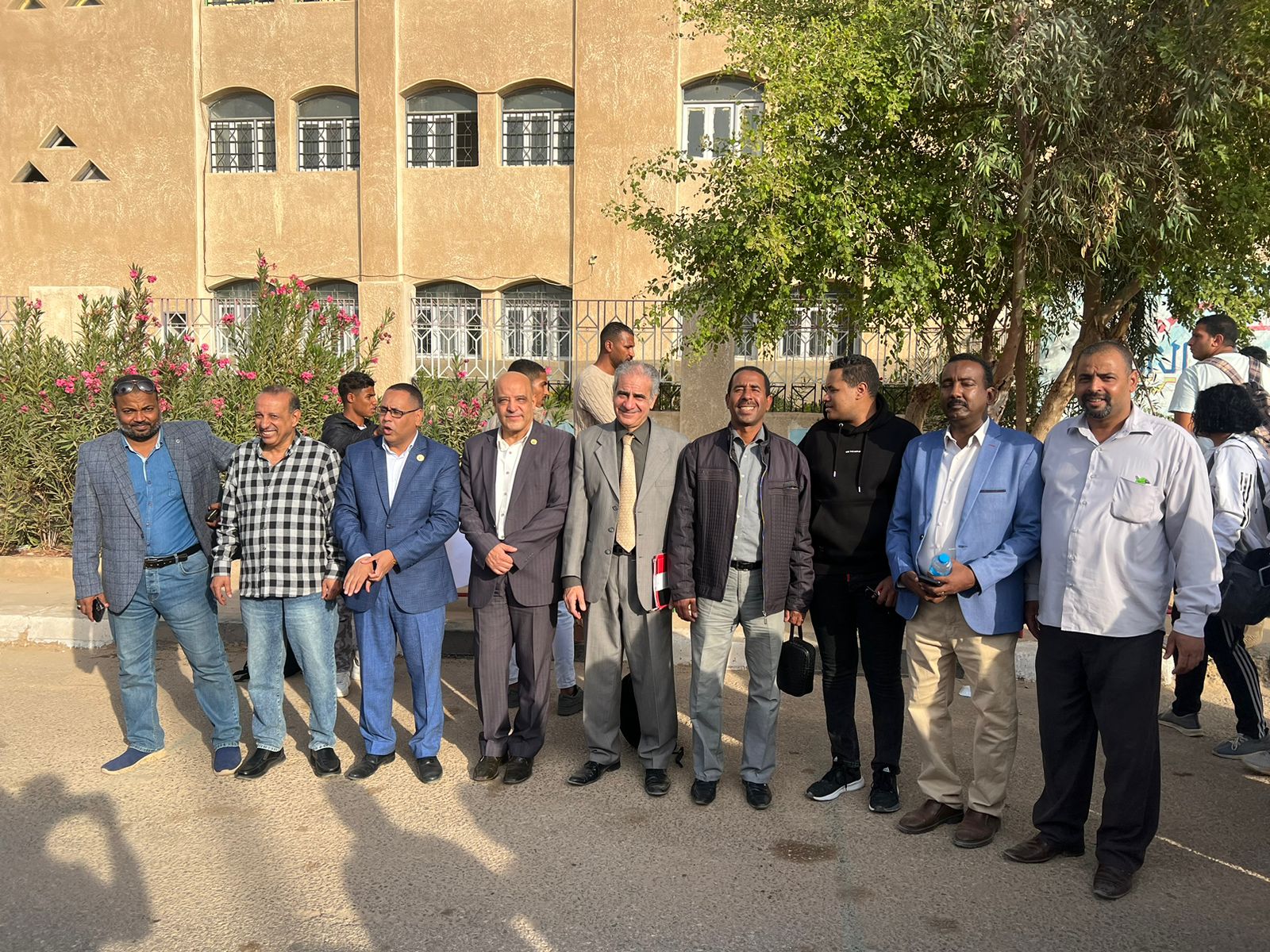 جامعة أسوان تدلي بصوتها في الإنتخابات الرئاسية بأماكن متعددة وتشارك في العرس الإنتخابي