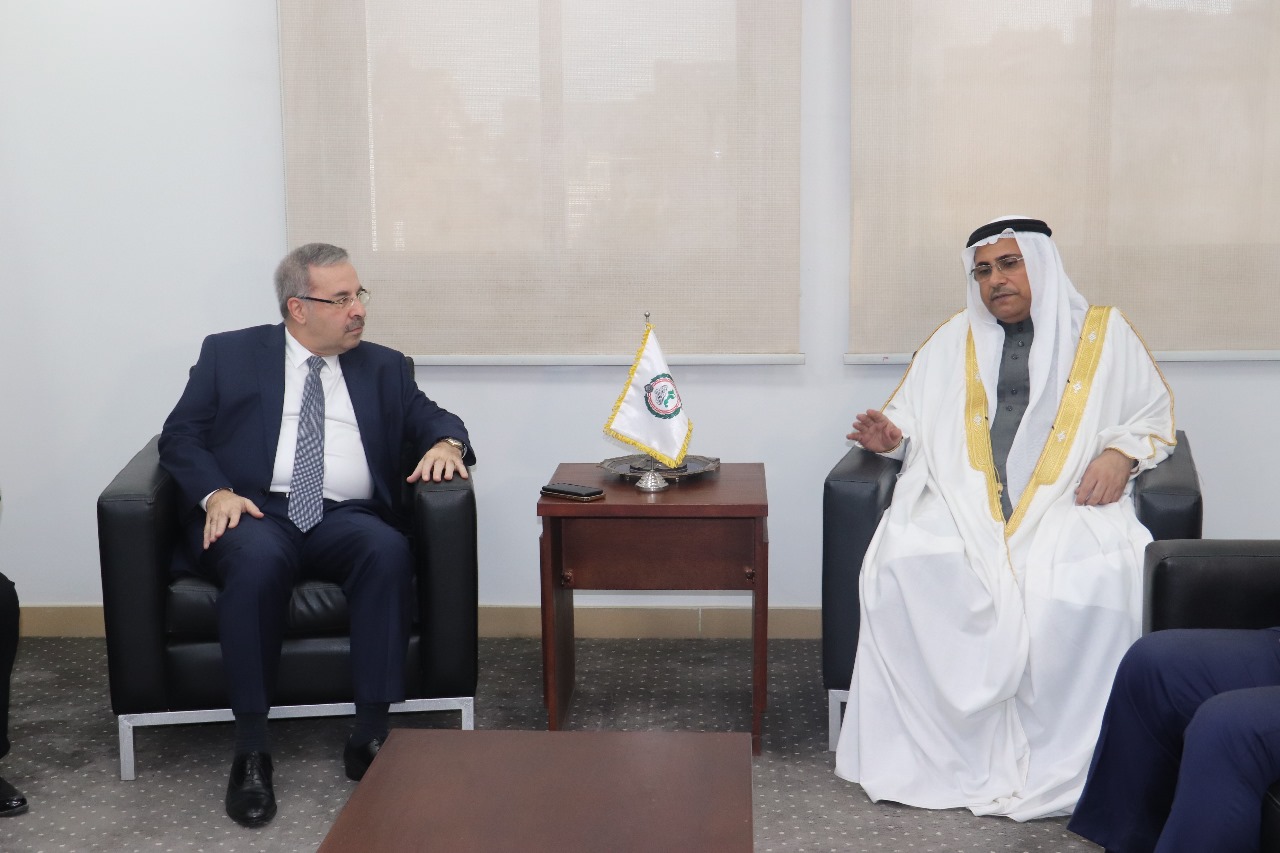 خلال استقباله سفير الجمهورية العربية السورية لدى القاهرة: رئيس البرلمان العربي يؤكد دعم وتضامن البرلمان لاستقرار سوريا لمواجهة التحديات الإقليمية والدولية