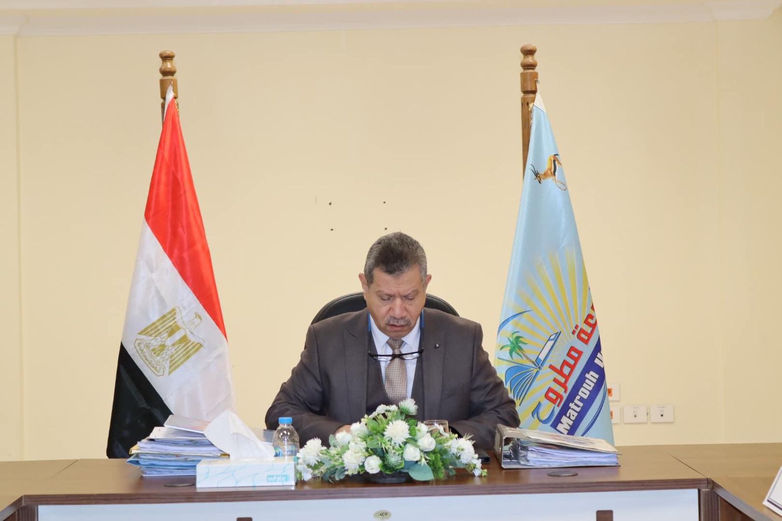 مجلس جامعة مطروح يناقش الاستعدادات النهائية لامتحانات الفصل الدراسي الأول