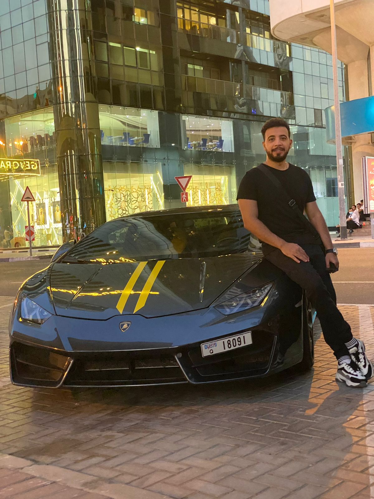 هيفاء وهبي، وعمرو عبد الجليل وبيومي فؤاد في أرض جهنم