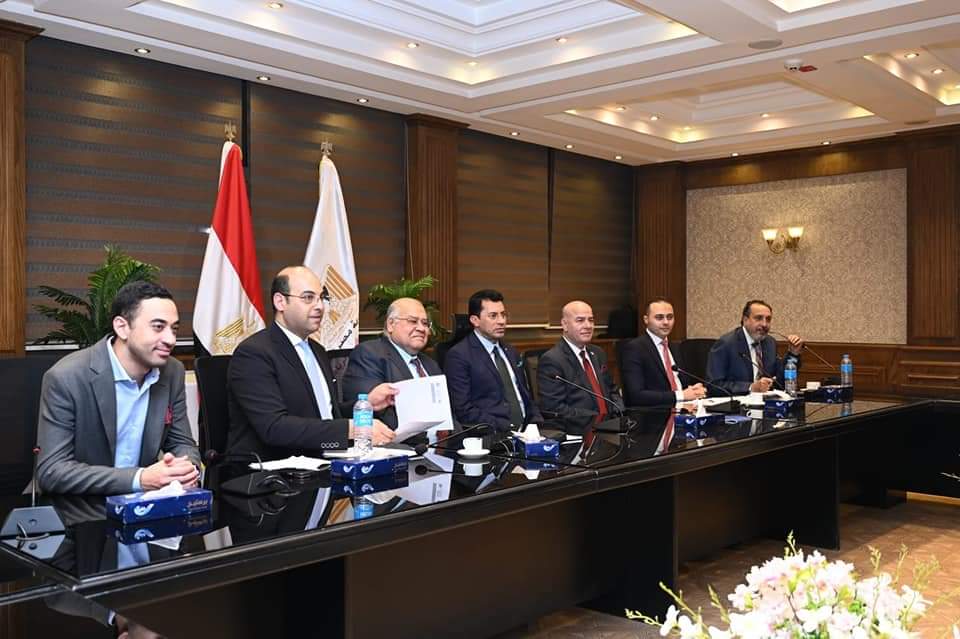 بحضور وزير الشباب والرياضة اللجنة التحضيرية تختار الشباب لمهرجان روسيا