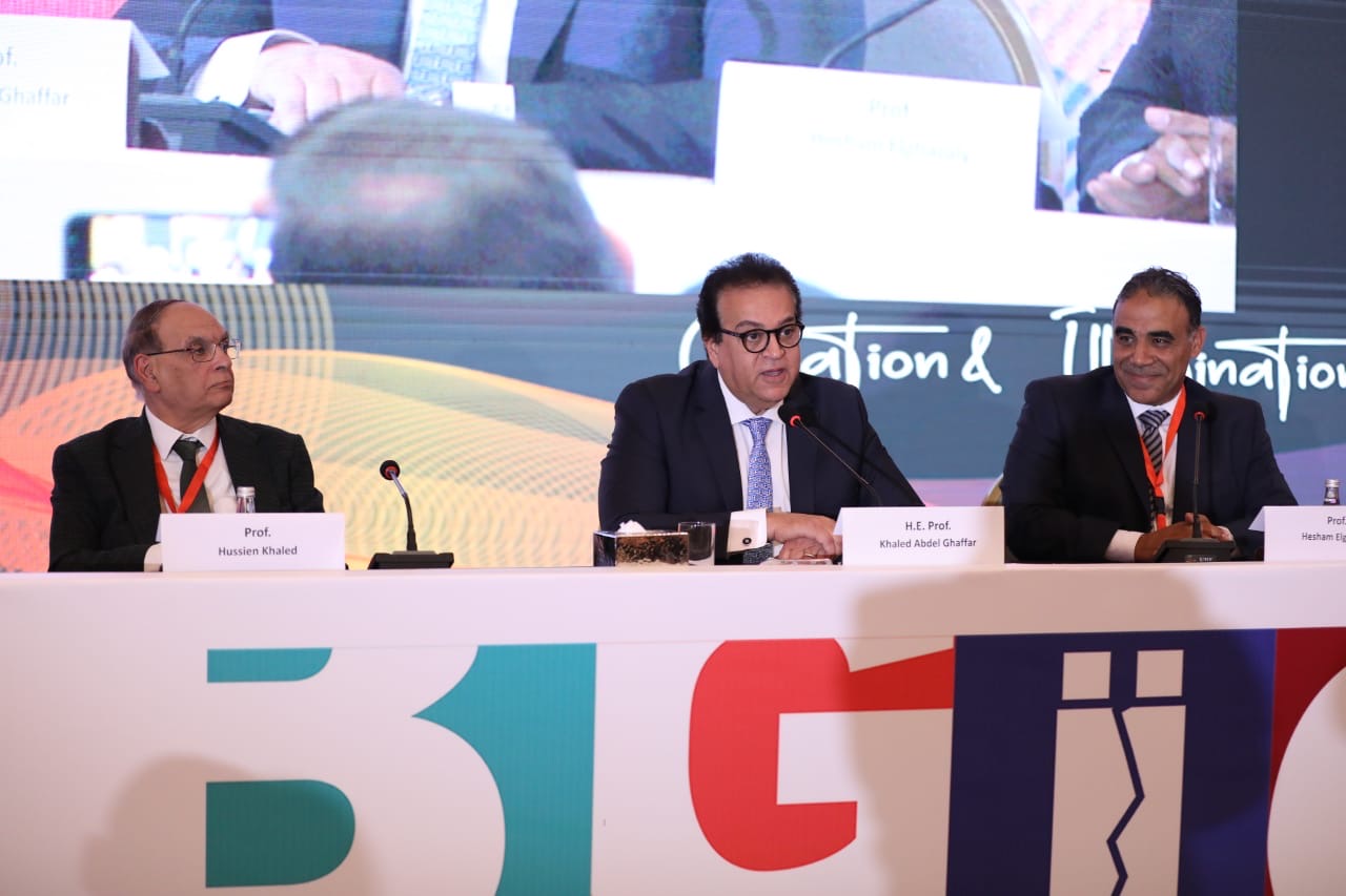 وزير الصحة يؤكد: الرئيس عبدالفتاح السيسي يولي اهتماماً كبيراً باستمرار وتطوير مبادرات الصحة العامة