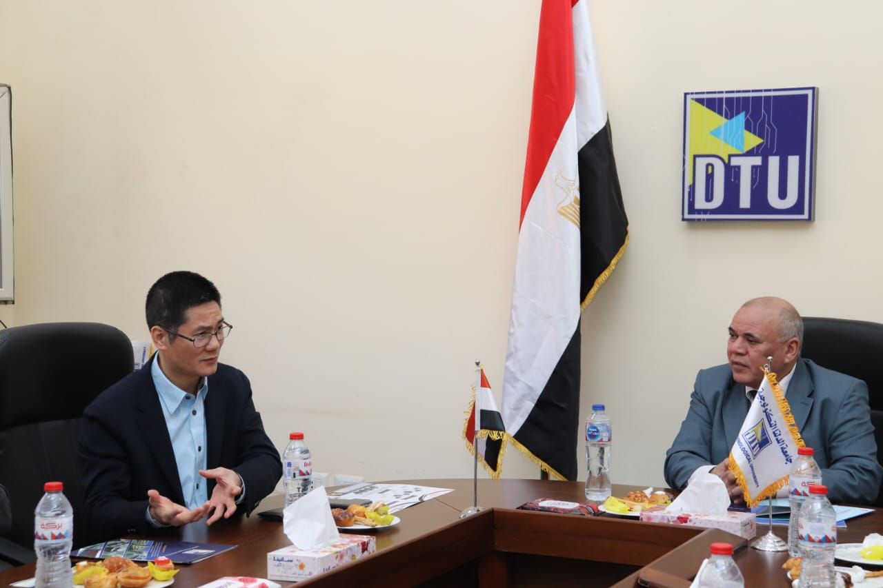 التعليم العالي: جامعة الدلتا التكنولوجية تبحث سُبل التعاون المُشترك مع وفد صيني