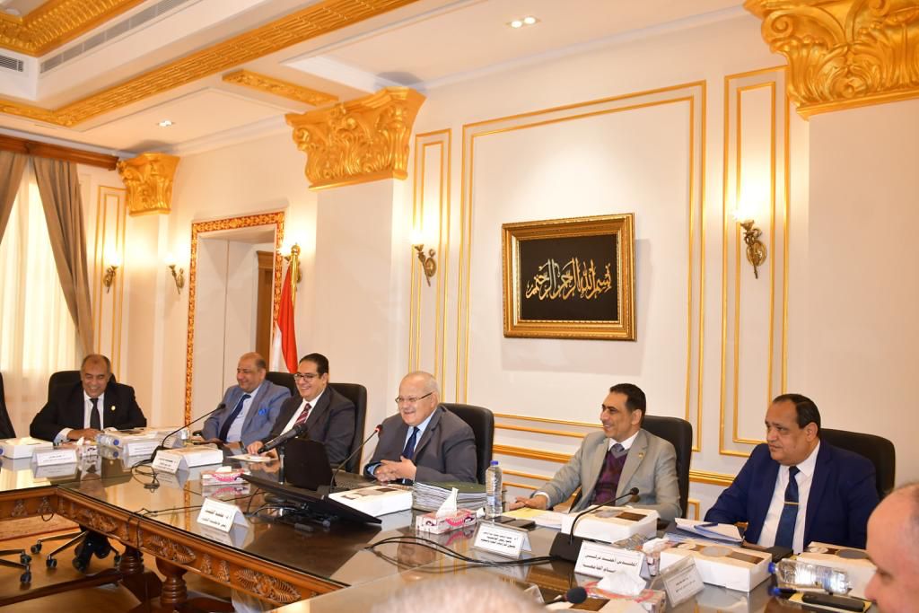 الخشت: بدء تنفيذ 30 مشروعا لتطوير العلوم الإنسانية والاجتماعية وتطوير مستشفى الفرنساوى