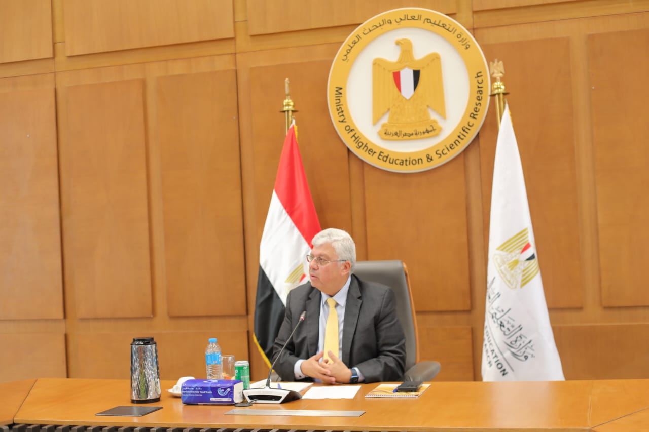 وزير التعليم العالي والبحث العلمي يرأس اجتماع مجلس المراكز والمعاهد والهيئات البحثية
