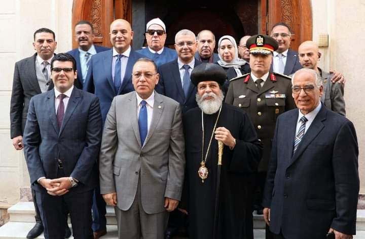 محافظ الشرقية يُهنئ الأخوة المسيحيين بعيد الميلاد المجيد، ويؤكد أن مصر تشهد كتابة تاريخ جديد بأبنائها المخلصين