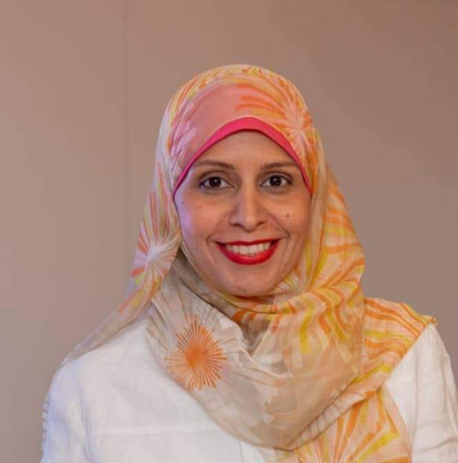 مصطفى حسني وبناء الوعي