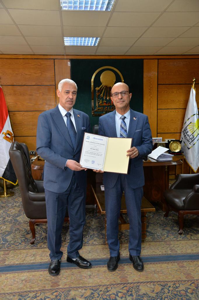 “صيدلة أسيوط”تحصل على تجديد شهادة الأيزو (9001:2015 ISO) 