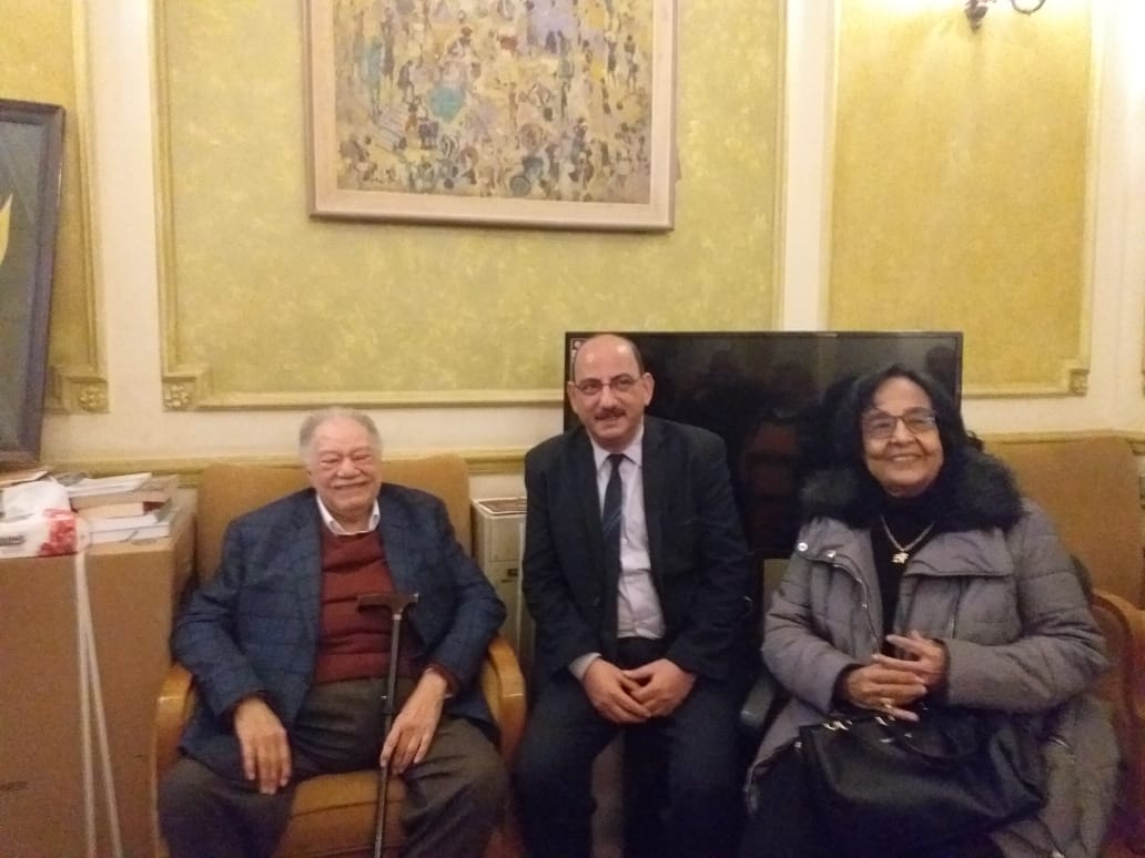 حدوتة على الماشى مناقشة كتاب لميس جابر بحضور حواس وعنانى ويحيى الفخرانى بمكتبة القاهرة الكبرى