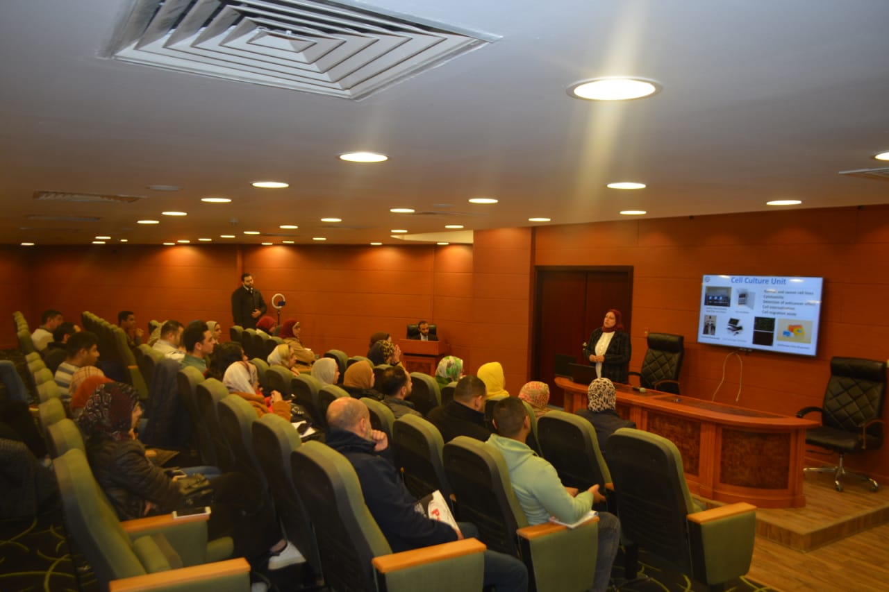 ورشة عمل حول “أساسيات وأحدث استخدامات كروماتوغرافيا السائل عالية الدقة”