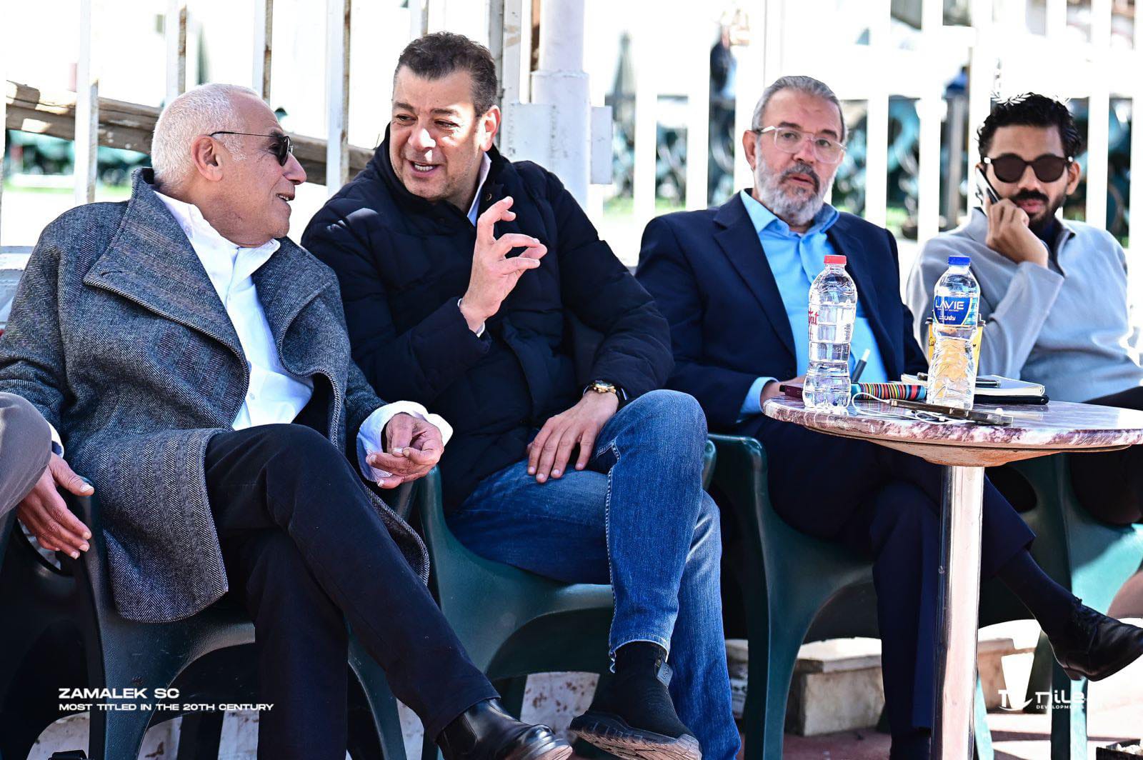 حسين لبيب يؤازر اللاعبين والجهاز الفني في المران الصباحي