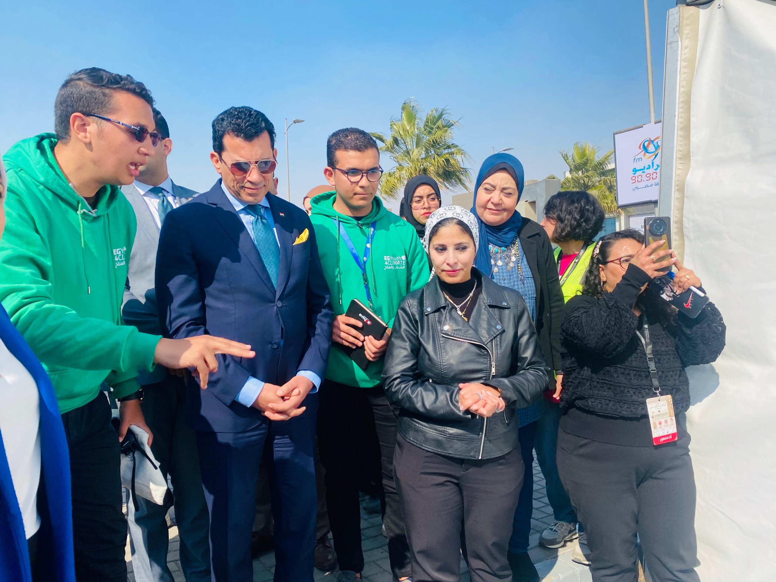 وزير الشباب والرياضة يشهد فعاليات قافلة الشباب والمناخ بمعرض القاهرة الدولي للكتاب