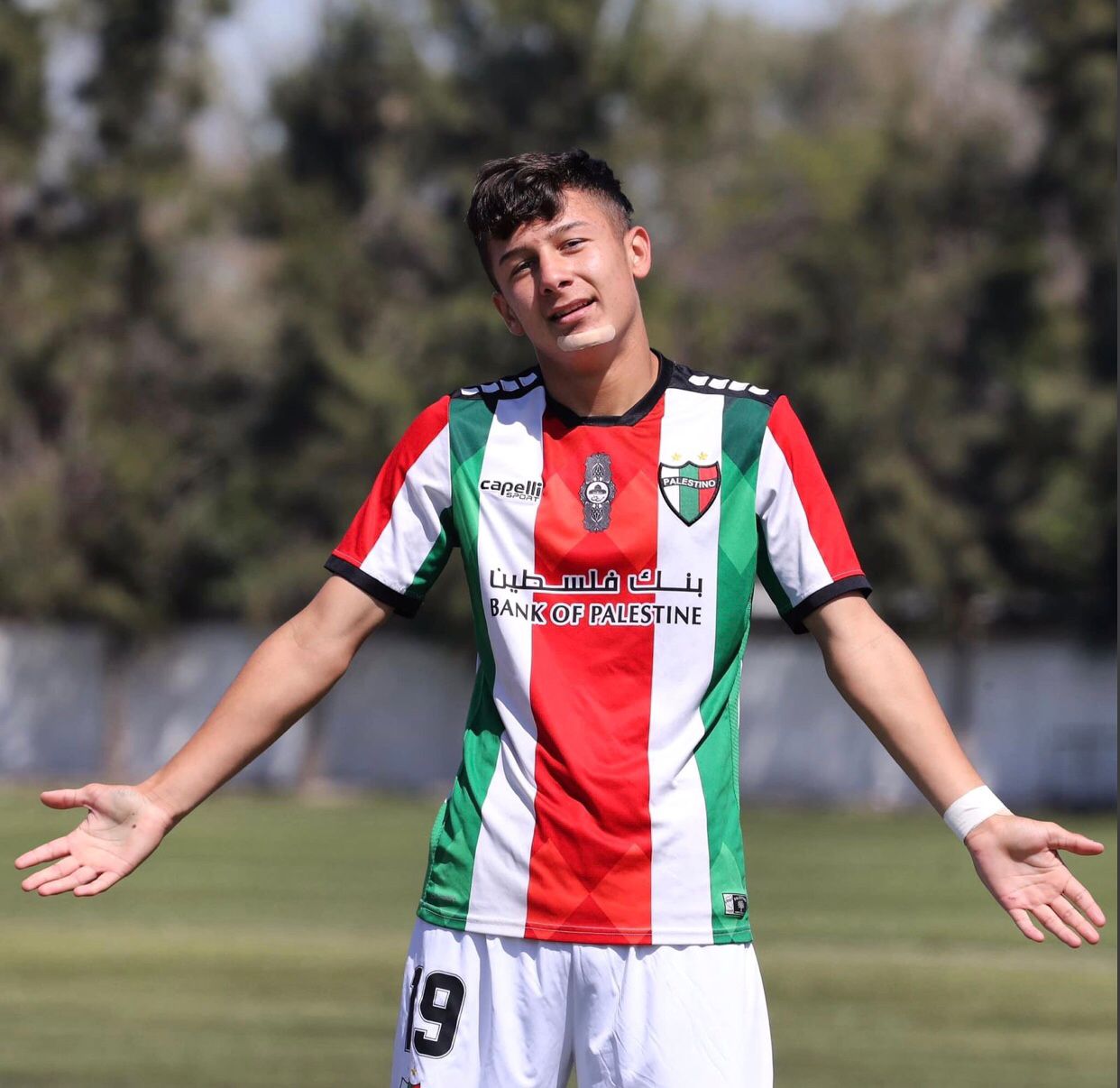 “قصة عشق لا تنتهى” رغم التهجير القسرى الوطن بالقلب