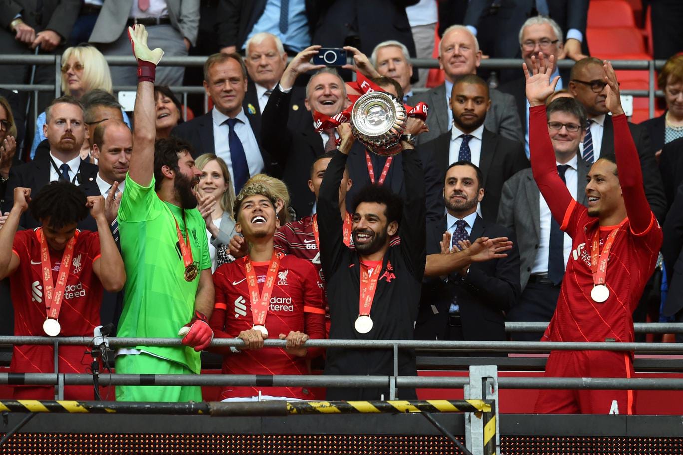 ليفربول يفوز على تشيلسي بهدف فان دايك ويحرز لقب البطولة