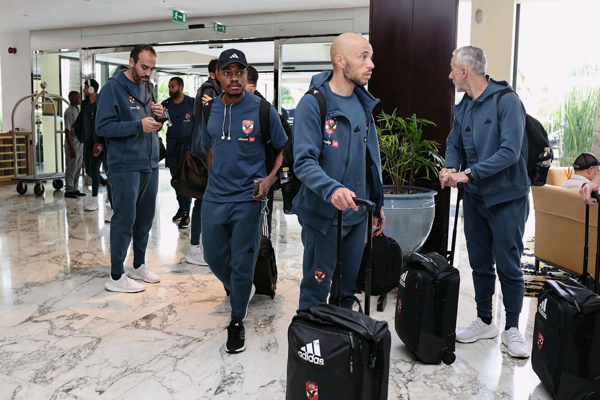 بعثة الأهلي تصل إلى فندق الإقامة الخاص بها في تنزانيا