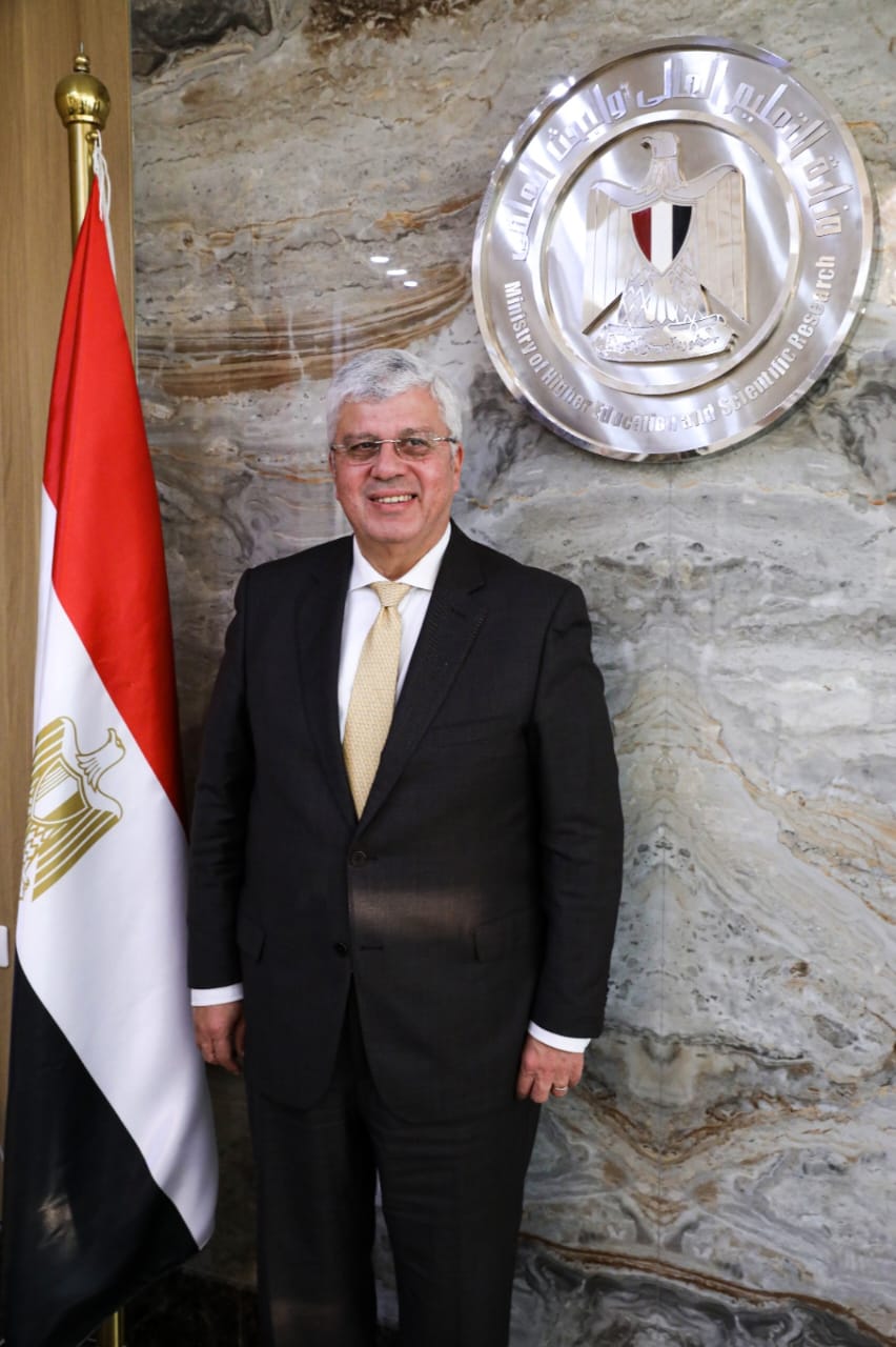 وزير التعليم العالي يهنئ رئيس الجمهورية والقوات المسلحة والشعب المصري بذكرى انتصارات العاشر من رمضان
