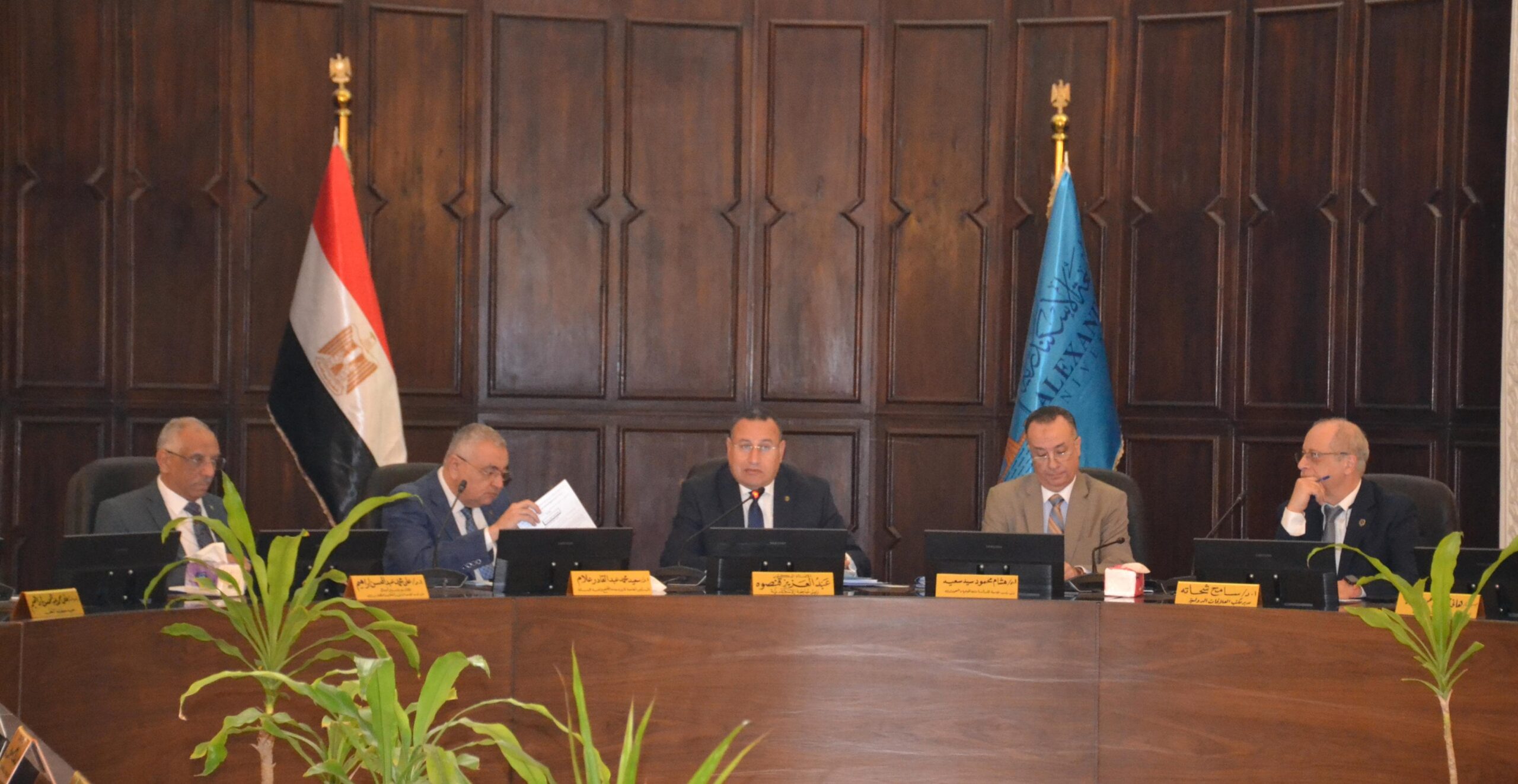 مجلس جامعة الإسكندرية يعتمد الأعداد المقترح قبولها بكليات الجامعة للعام الجامعي ٢٠٢٥/٢٠٢٤