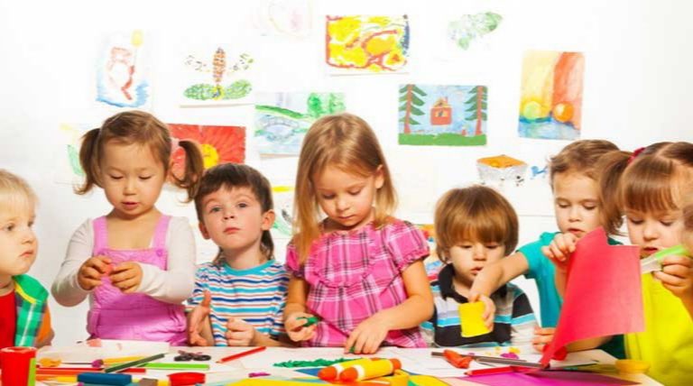 مرت عملية التطور فى برامج التربية الخاصة بعدة مراحل منها