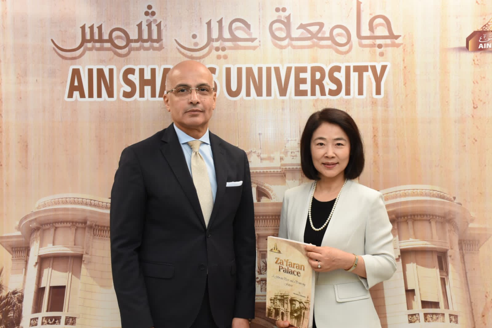 رئيس جامعة عين شمس يستقبل نائب وزير الدولة للعلوم والتكنولوجيا في الصين