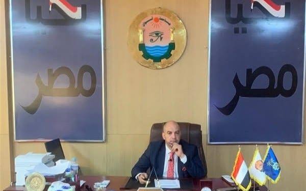 عميد كلية الألسن جامعة أسوان يهنيء الرئيس عبدالفتاح السيسي رئيس الجمهوريه بمناسبة عيد الفطر المبارك