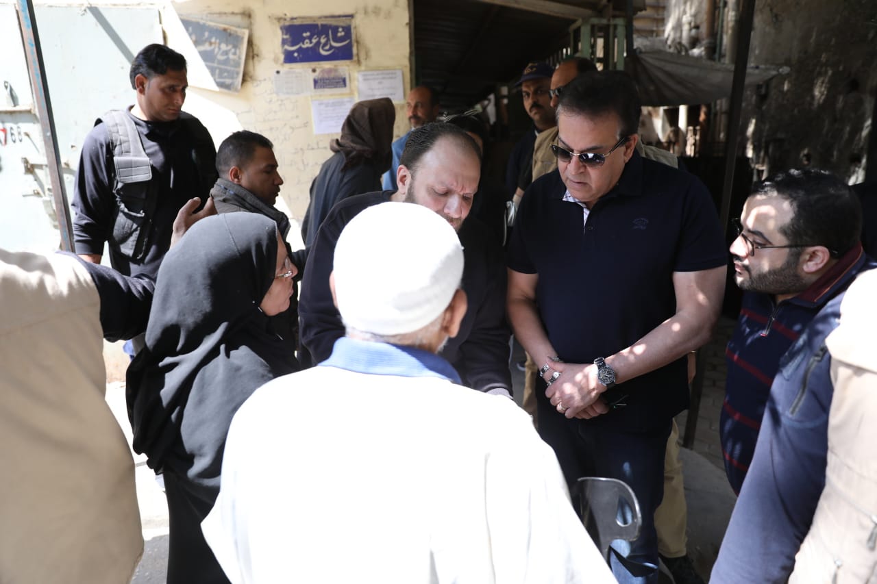 وزير الصحة يتفقد مستشفى ٦ أكتوبر للتأمين الصحي بالدقي ويشيد بانضباط المنظومة 