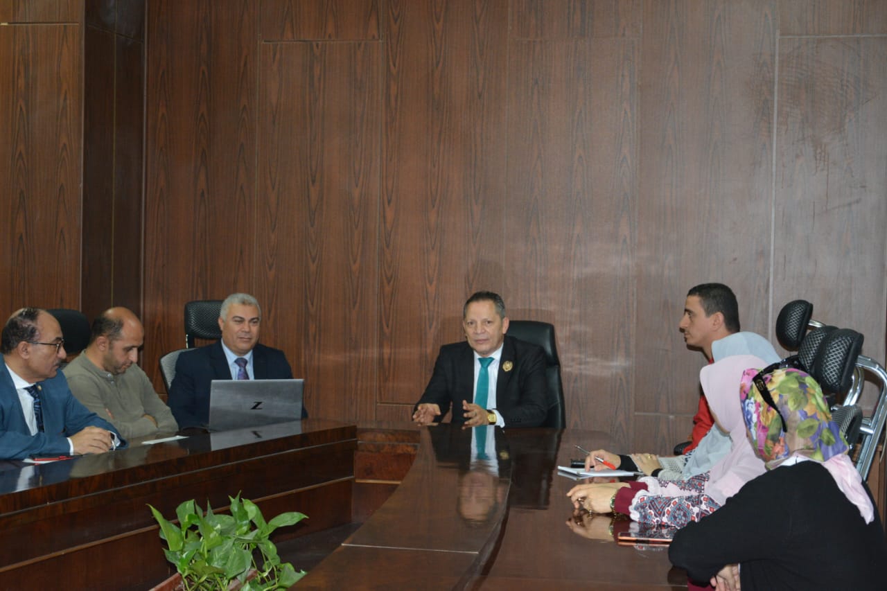 الدكتور حمدان ربيع رئيس جامعة دمياط يفتتح أولى ندوات وحدة حقوق الإنسان بالجامعة