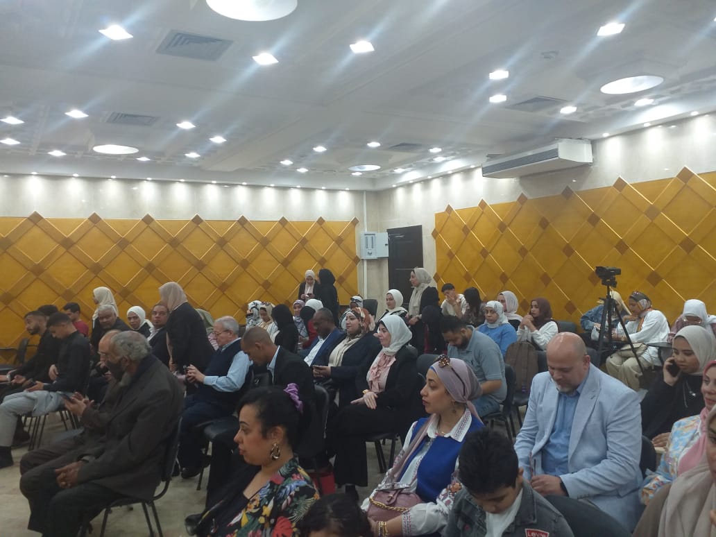 بالصور ندوة إدمان السوشيال ميديا بين العلامات والحلول وعلاقتها بالمشكلات النفسيه