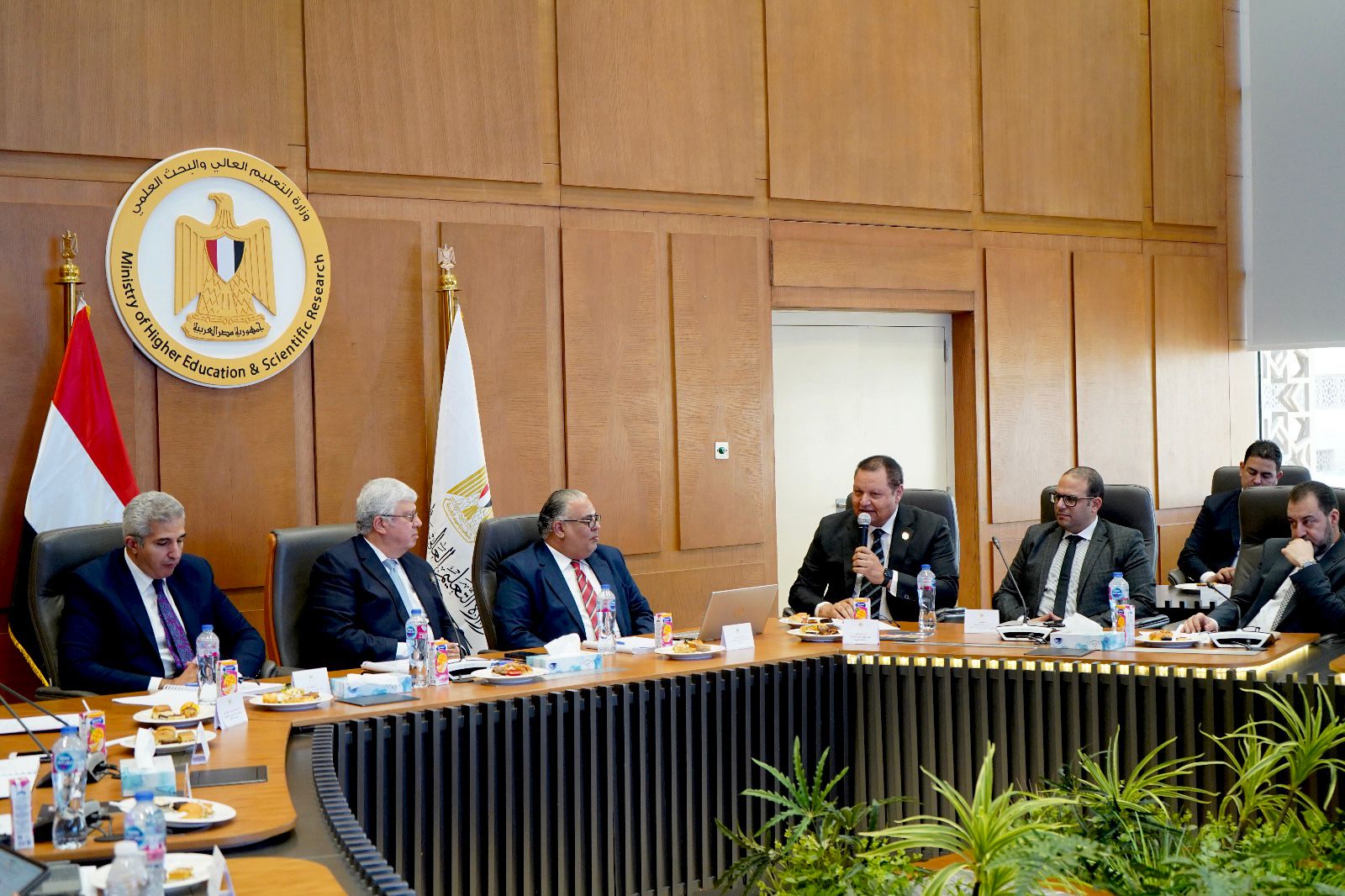 وزير التعليم العالي والبحث العلمي ومستشار رئيس الجمهورية للشئون الصحية …