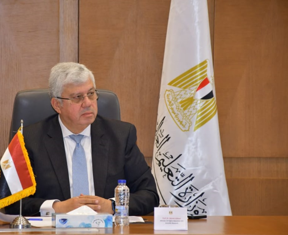 التعليم العالى والبحث العلمى:  دور متميز للمراكز البحثية في خدمة قطاع الصناعة