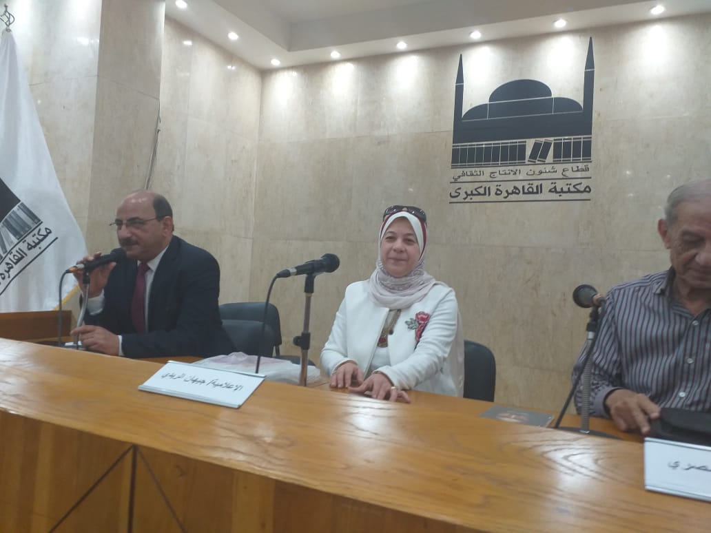 تحويل القصة القصيرة إلى الأدب الإذاعي بمكتبة القاهرة الكبرى