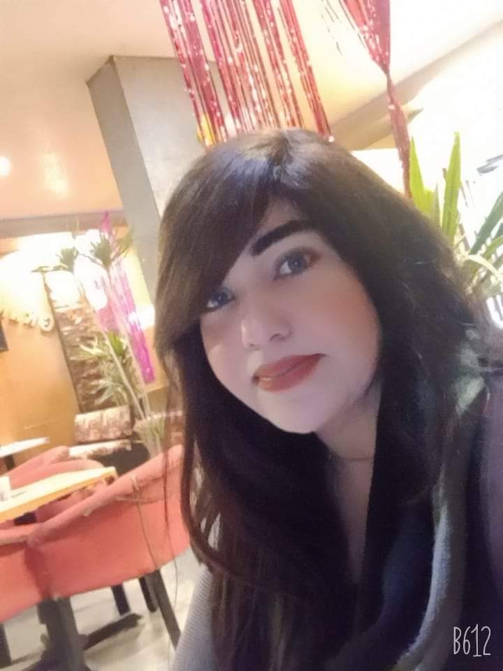 ألم تقرأ بأشعارى، بِأنكَ حُبىّ الأول؟