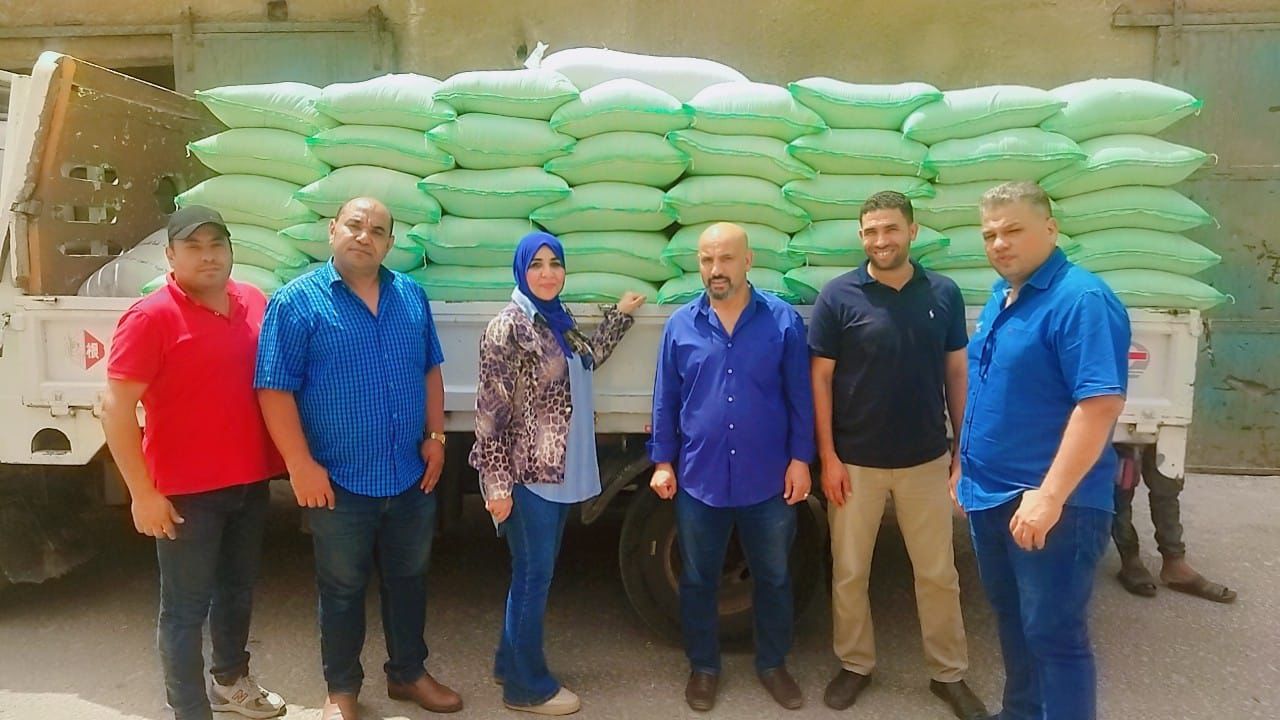 ضبط سيارتين دقيق مدعم نسبة استخراج ٨٧٠٥٪؜ لمخالفتهم القرارات الوزارية بكمية قدرها ٣٠٧ شيكارة دقيق بلدي