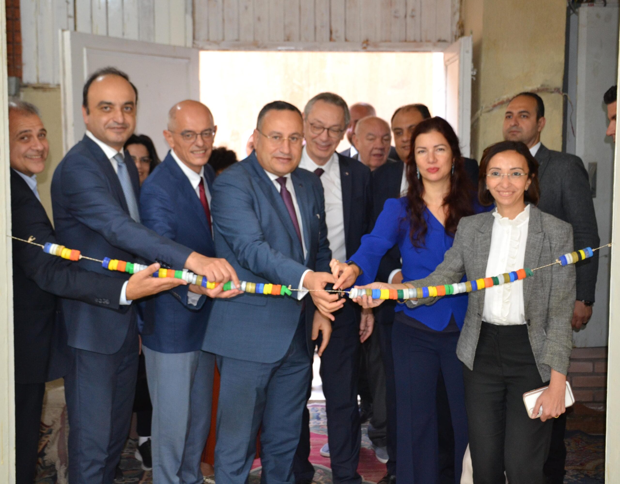رئيس جامعة الإسكندرية يفتتح معمل التصنيع الرقمي Fab Lab لإعادة استخدام البلاستيك PECA