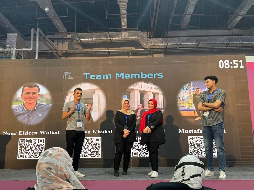 رئيس جامعة بنها يهنئ طلاب الحاسبات لتأهلهم للمرحلة النهائية فى هاكاثون “WE Innovate”