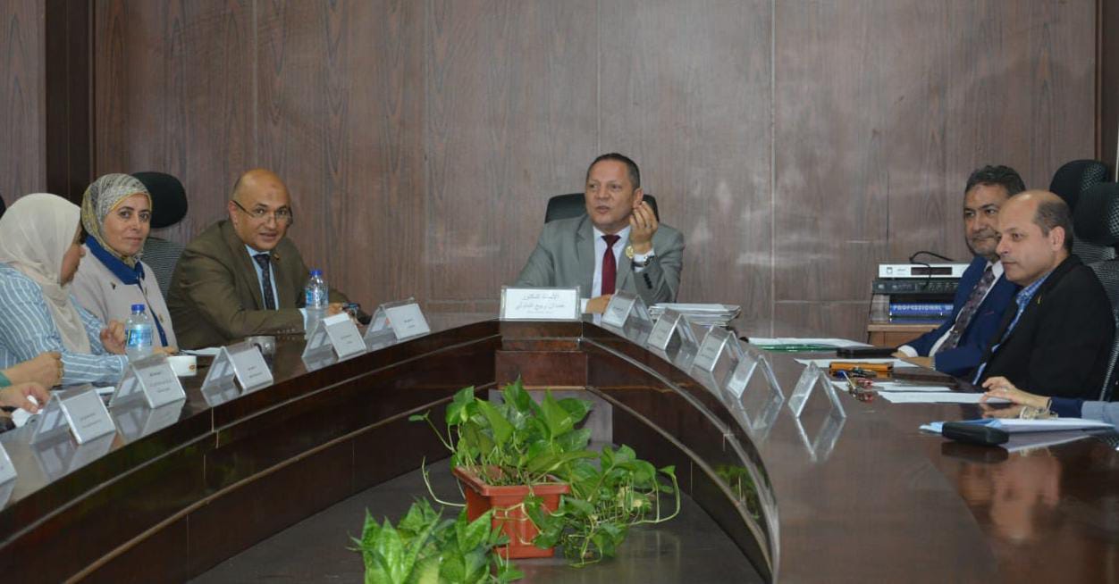 برئاسة الدكتور حمدان ربيع رئيس جامعة دمياط…انعقاد مجلسى قطاع الدراسات العليا والبحوث