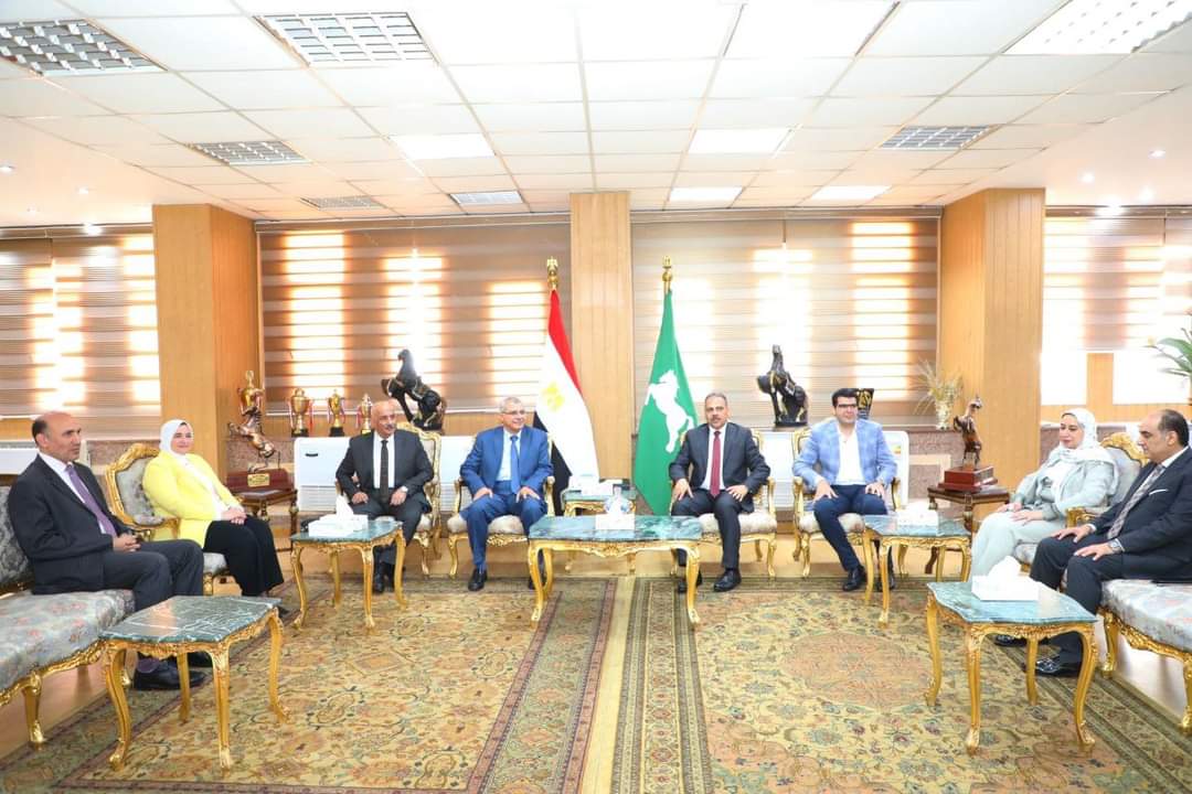رئيس جامعة الزقازيق يهنئ محافظ الشرقية الجديد بثقة القيادة السياسية
