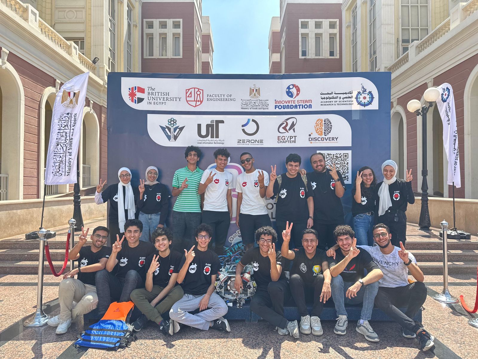 طلاب “نادي الروبوتات “بالجامعة اليابانية يحصدون المركز الثاني في مسابقة Go Dive Derby