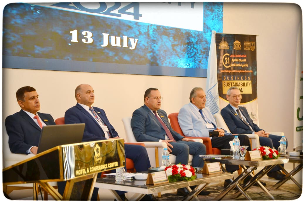 رئيس جامعة الإسكندرية يفتتح مؤتمر التحديات العالمية وتحقيق استدامة الأعمال