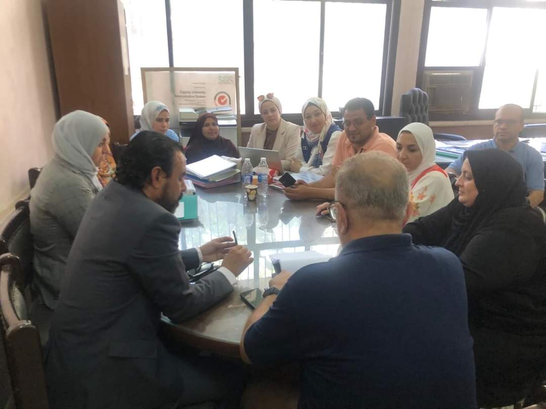 جامعة الزقازيق تحصل على تجديد شهادة الأيزو ISO-9001/2015 للنظام الإداري لإدارات الجامعة