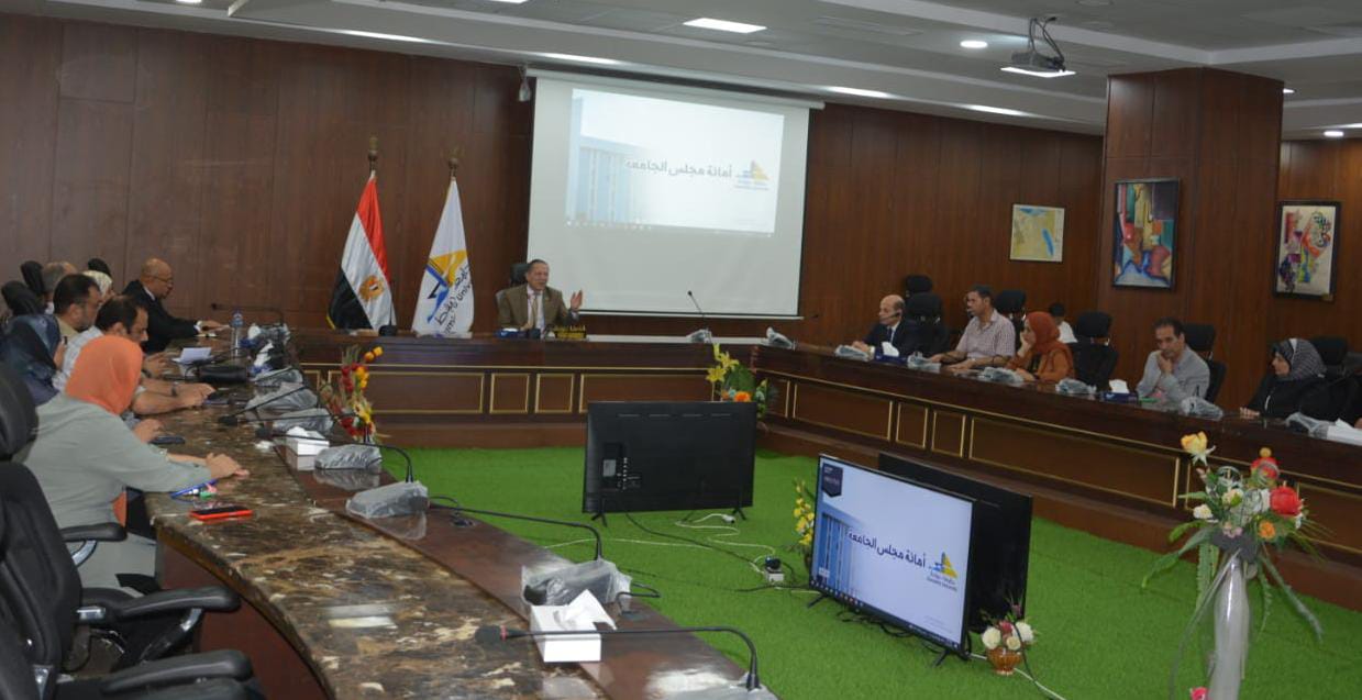 اجتماعات وجولات بسرعات ضوئية للدكتور حمدان ربيع لمواصلة انجازات جامعة دمياط العالمية