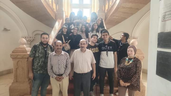 كشافة عذراء الزيتون ” يزورون مكتبة القاهره الكبرى بالزمالك