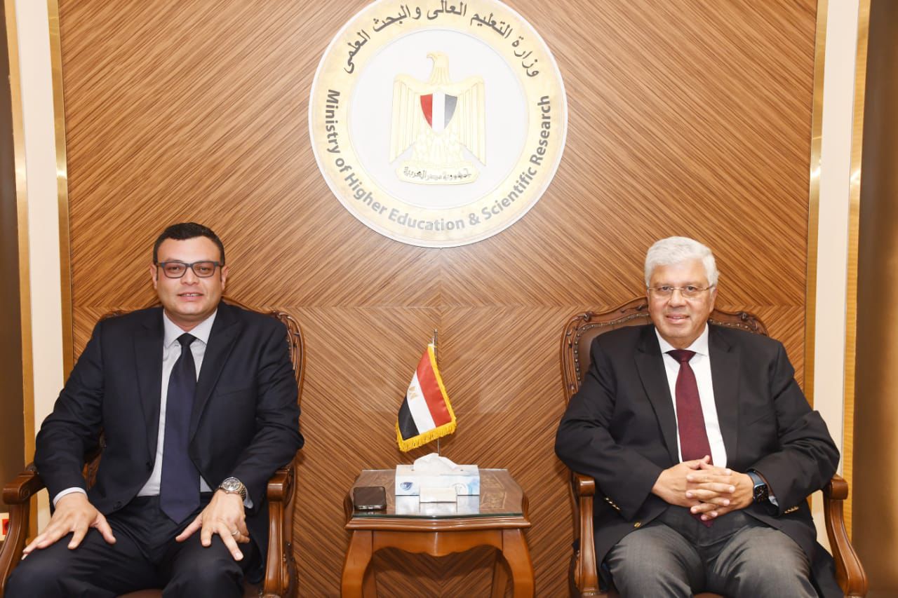 وزير الإسكان: حريصون على استقطاب أكبر عدد من الجامعات بمدن الجيل الرابع لدورها فى زيادة عوامل الجذب للمدن