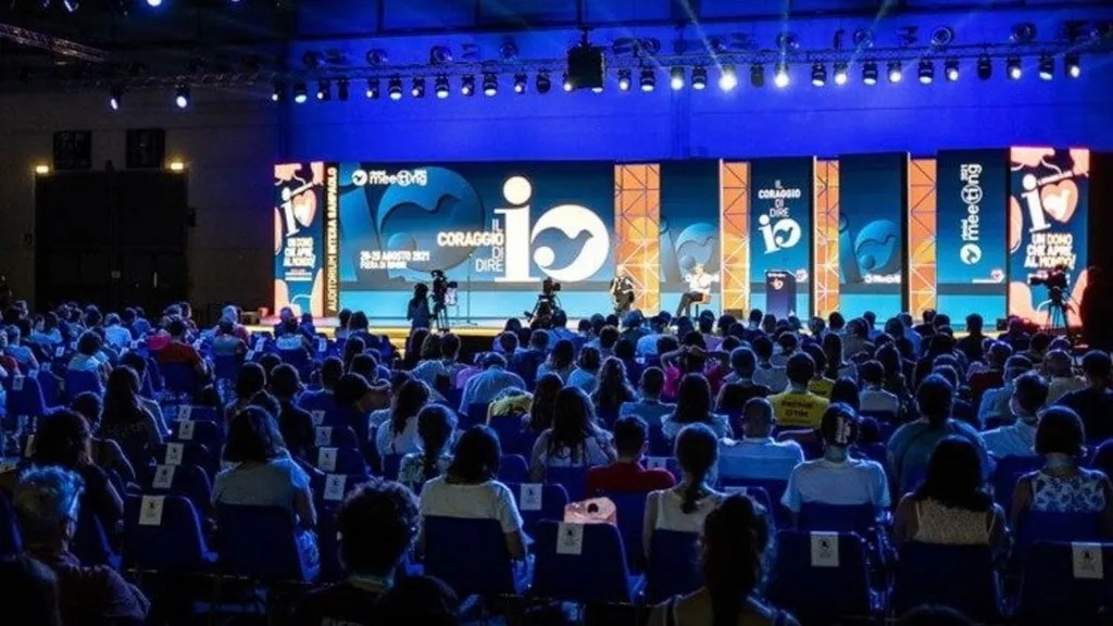 مسؤول إيطالي: كل طرق “الطاقة” تؤدي إلى روما.. ما علاقة البحر المتوسط وتونس؟